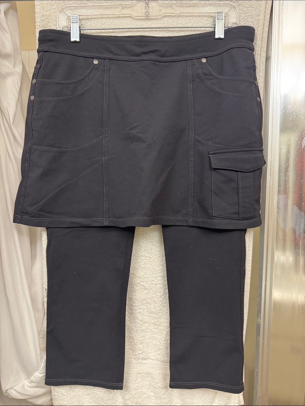 Athleta Black Skirted Leggings with Side Pocket